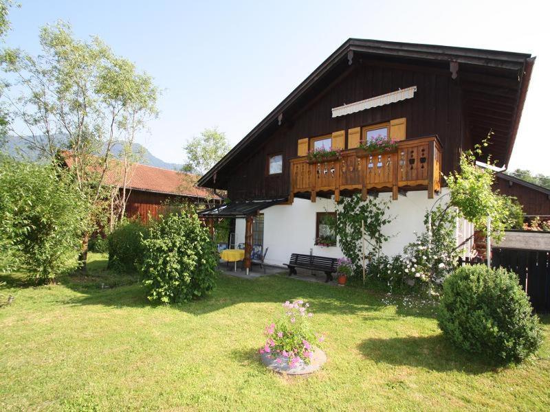 Apartamento Bachbauernhof Bayerisch Gmain Exterior foto